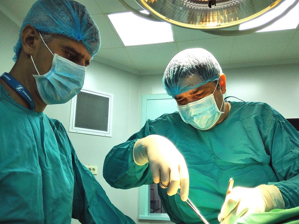 Dr Chivu in operatie 10