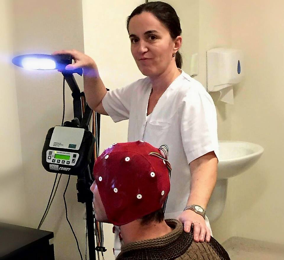Electroencefalografia (EEG) – o investigatie neinvaziva si nedureroasa, dar extrem de utila medicului neurolog